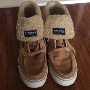 Sperry faux fur high tops. Size 8.5